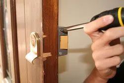 Locksmith Key Store St Louis, MO 314-800-0664 - lock-opening